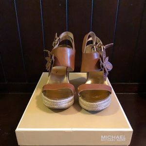 Micheal Kors Astor Flower Espadrille Size 7.5